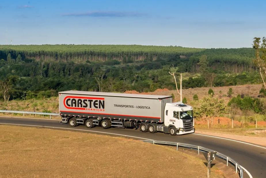 Carsten Transportes abre vagas para motorista carreteiro