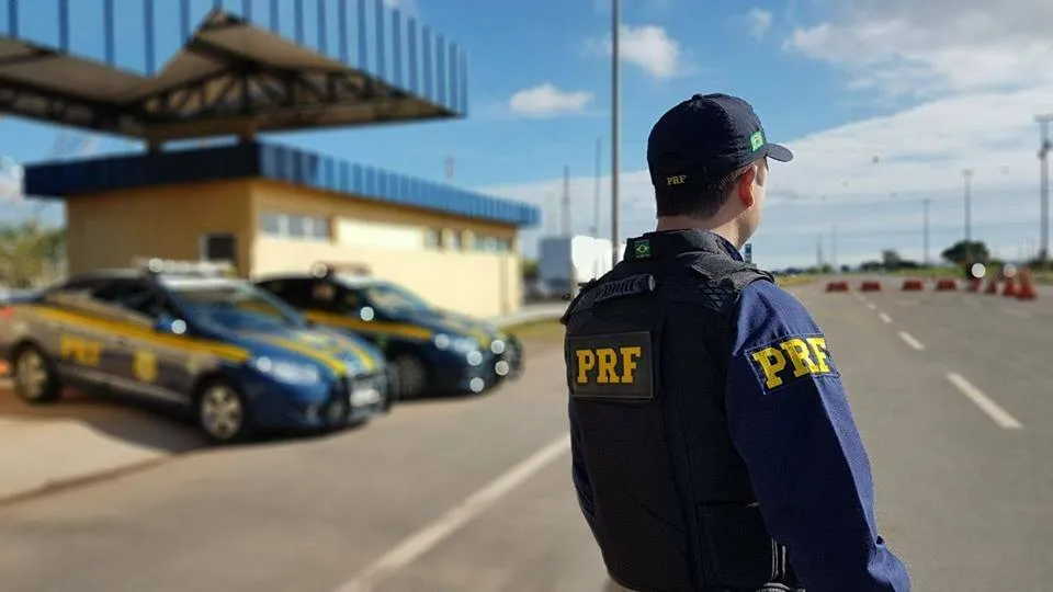PRF de Sergipe autuou 02 motoristas por portarem rebites
