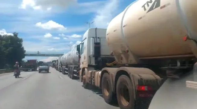 Tanqueiros mineiros podem entrar em greve para cobrar redução do ICMS