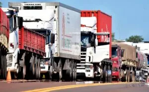 Greve Dos Caminhoneiros No Paraguai