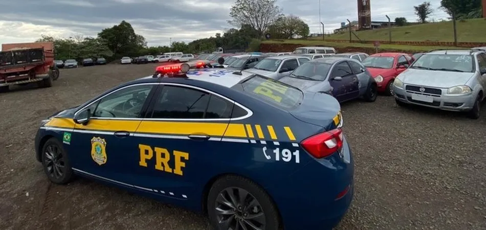 Mais de 100 automóveis serão leiloados pela PRF no Paraná