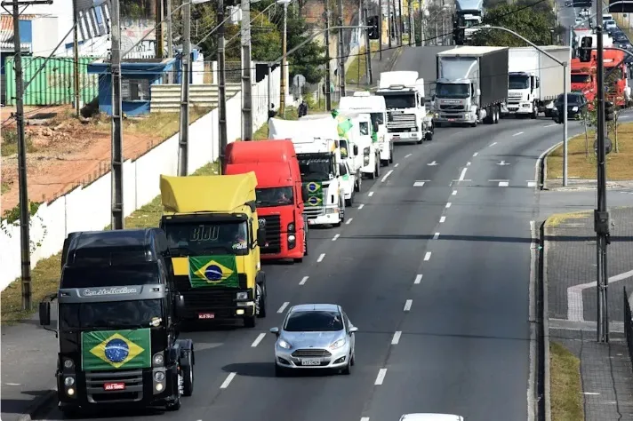 Liderança dos caminhoneiro acredita que isenção do ICMS não é solução para o diesel