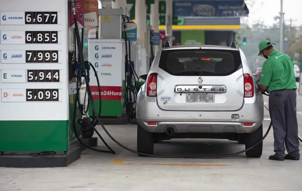 Postos do DF já estão repassando o aumento da gasolina anunciado pela Petrobras