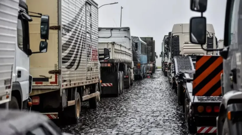 Valor do frete de R$ 0,98 por km por eixo é desproporcional ao preço do diesel