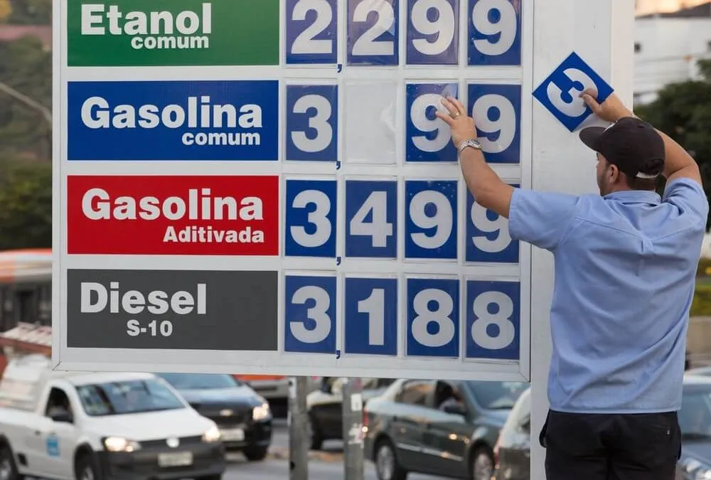 Se o ICMS fosse zerado, saiba quanto custaria a gasolina e o diesel