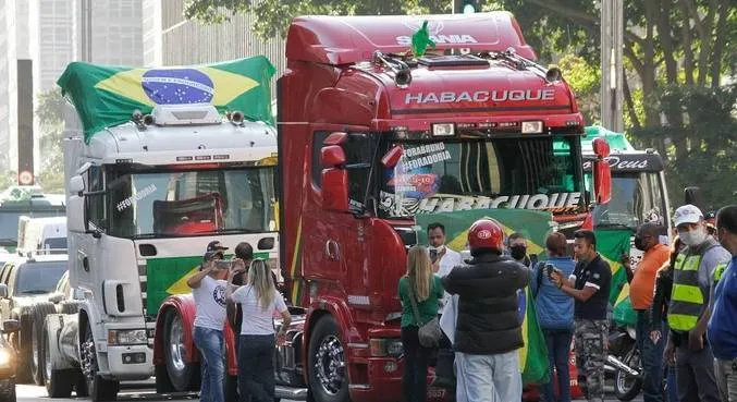 Pesquisa demonstra que quase 60% dos caminhoneiros apoiam a paralisação de 1º de Novembro