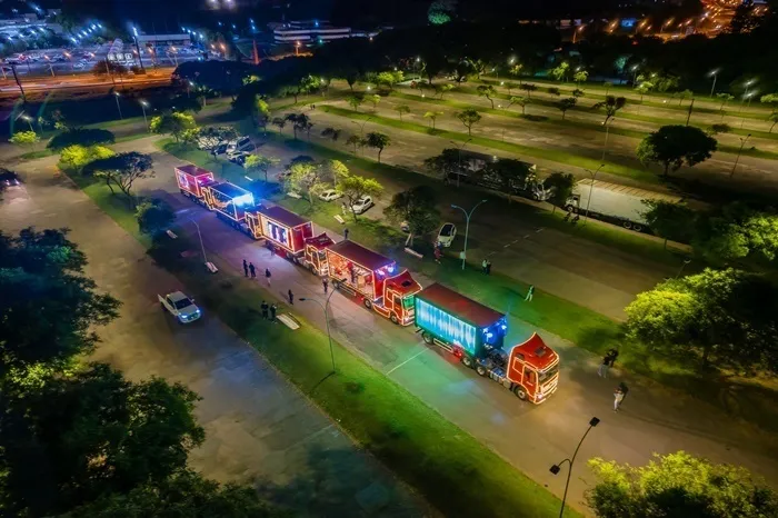 O novo modelo Actros da Mercedes-Benz é destaque na Caravana de Natal da Coca Cola