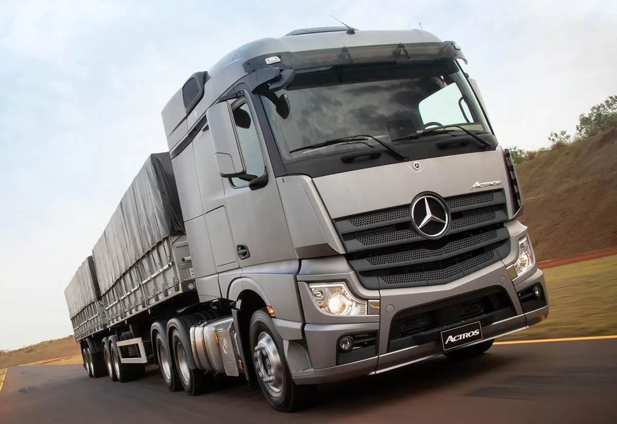 Mercedes-Benz Actros comemora 25 anos e domina em seu segmento