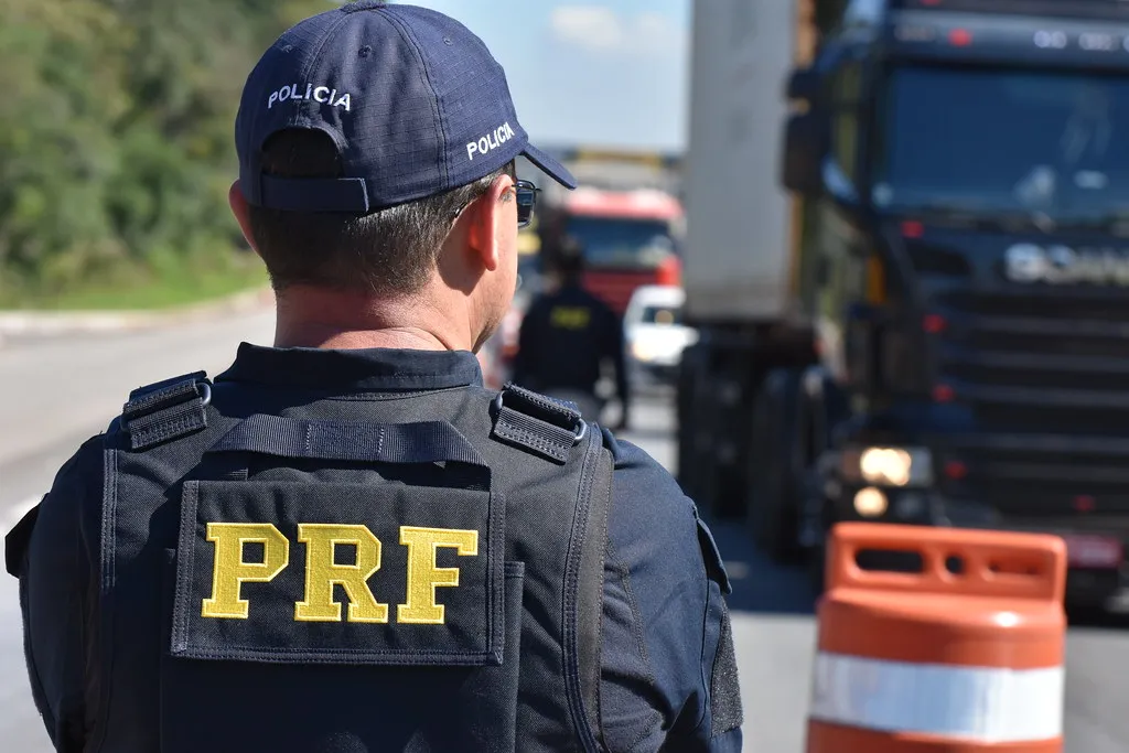 Motoristas profissionais com toxicológico atrasado vão receber multa de R$ 1.400