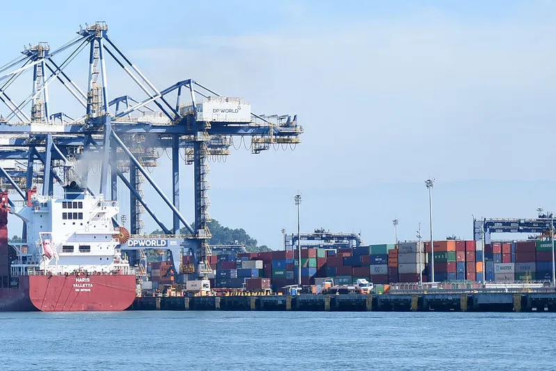 Senado aprova projeto que visa diminuir a dependência do transporte de cargas rodoviário