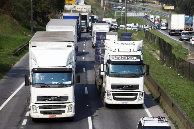 Paralização geral dos caminhoneiros deve voltar em dezembro