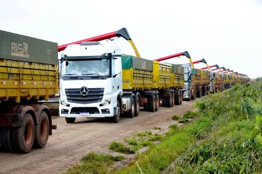 Caminhoneiros do agronegócio entram em greve
