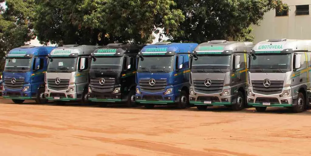 Transportadora Botuverá abre vaga para motorista carreteiro