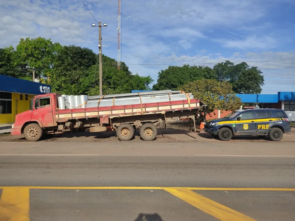 Caminhoes Com Traseira Alta A Moda Que Traz Graves Consequencias Ao Transito