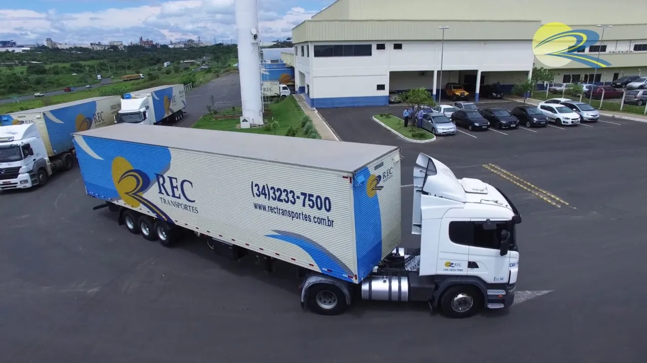 Rec transportes abre vagas para Ajudante
