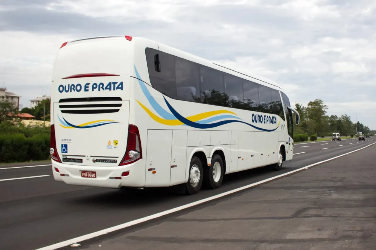 Viação Ouro e Prata abre vagas para motorista de ônibus interestadual em 3 estados