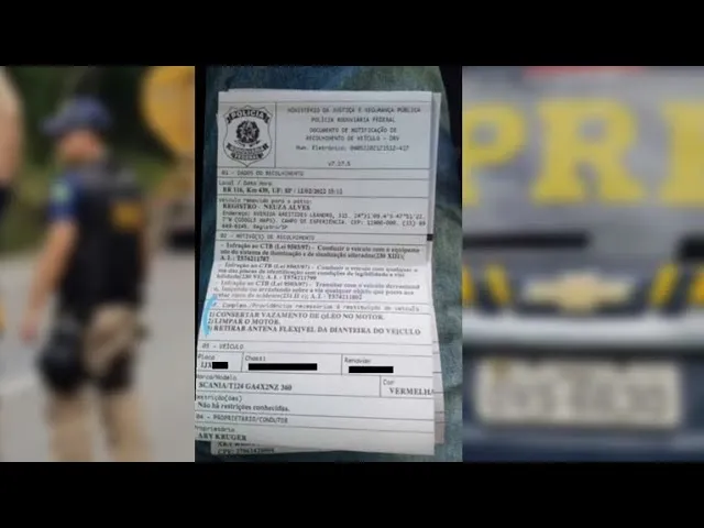 PRF multa caminhoneiro por estar com motor do caminhão sujo