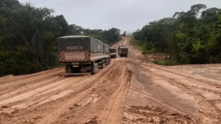 Demora na conclusão de obras na BR-174 causam reclamações pelos caminhoneiros
