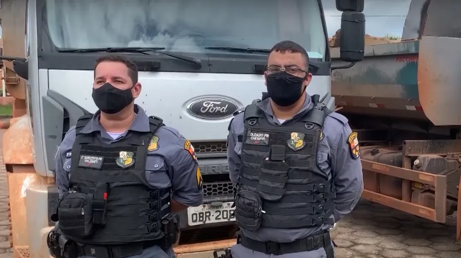 PM de Juína recupera caminhões furtados