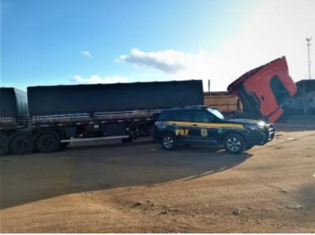 Caminhoneiro flagrado com 40 toneladas de excesso pode ser multado em R$ 16 mil