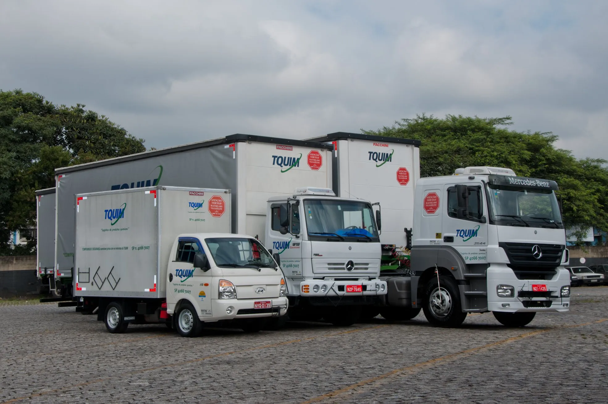 Transportadora Tquim oferece vagas para motorista categoria “E”