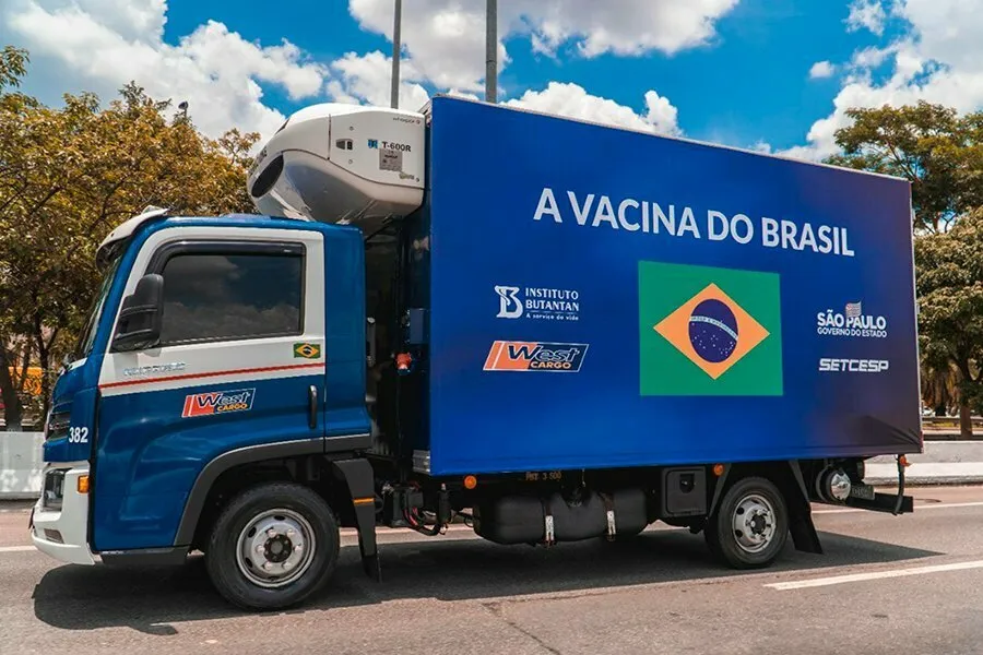 Transportadora West Cargo anuncia vagas para motorista de caminhão