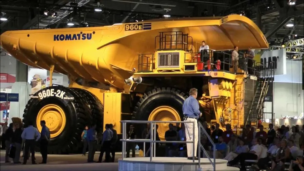 Komatsu 960E