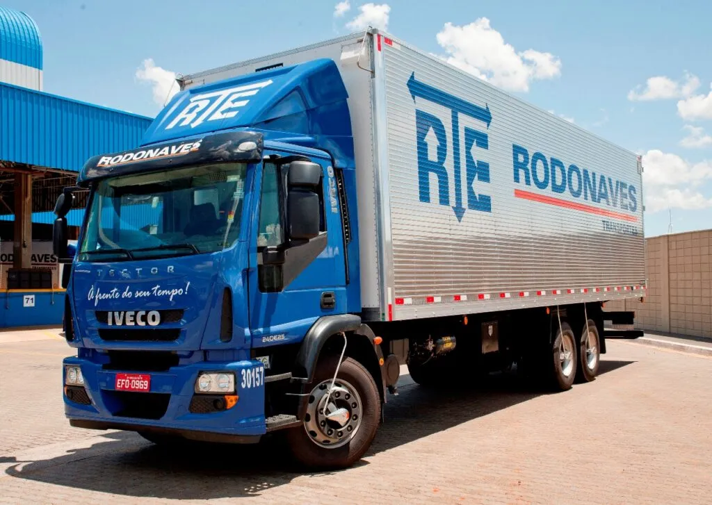 Transportadora Rodonaves está com diversas vagas para caminhoneiro
