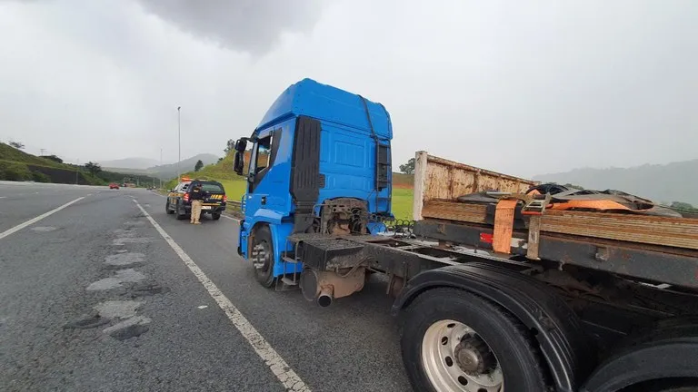 Dono de transportadora e motorista simulam ‘roubo’ para tentar dar golpe na seguradora