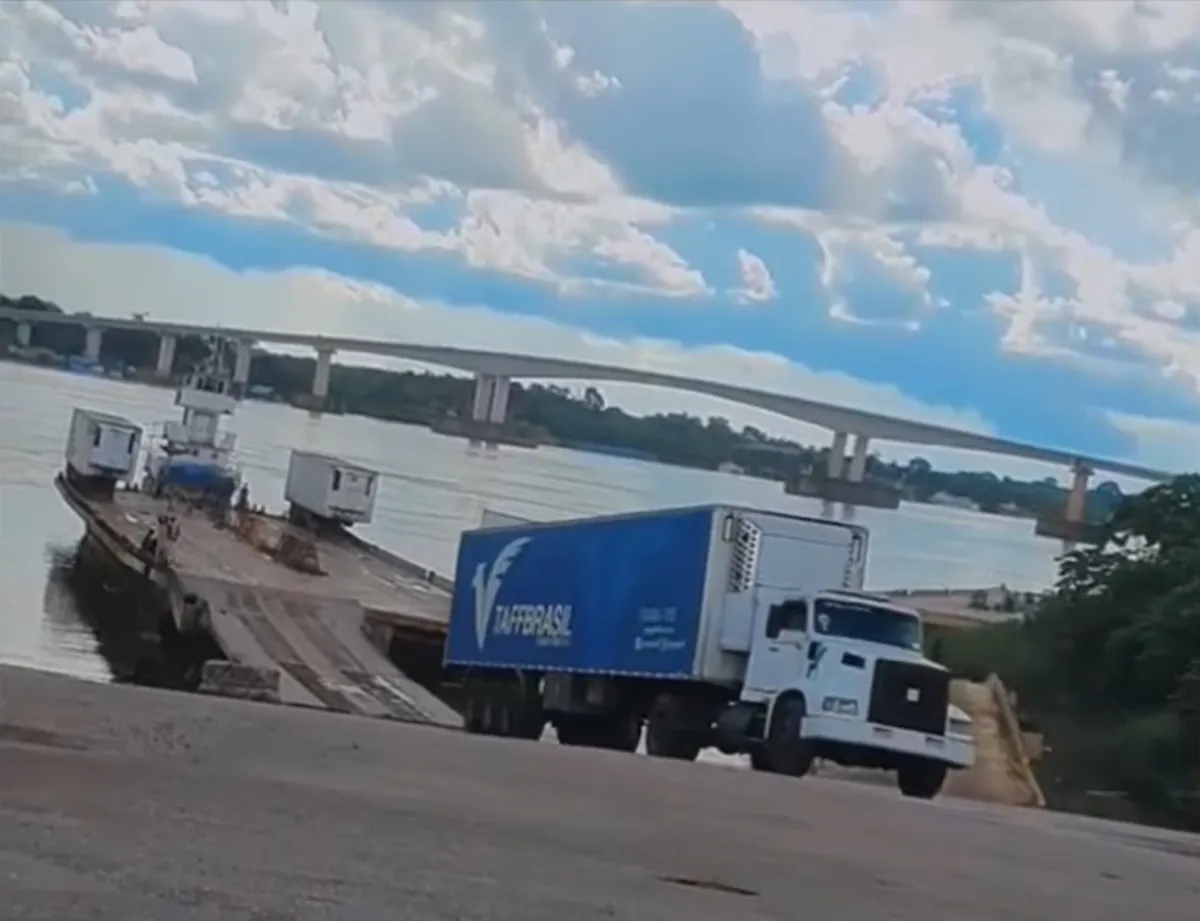 Qual nota esse caminhoneiro merece após essa manobra ?