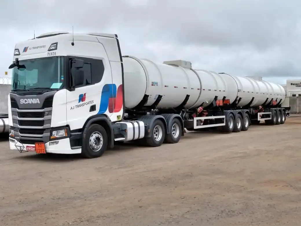 AJ Transportes abriu vagas para caminhoneiro