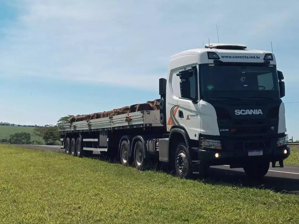 Transportadora Conecta Transportes abre vagas para Motorista