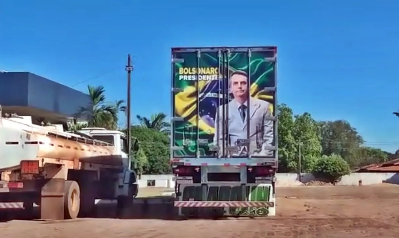A família de Bolsonaro teria aconselhado as lideranças a evitar a greve dos caminhoneiros.