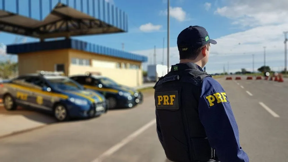 PRF alerta sobre a lei do descanso