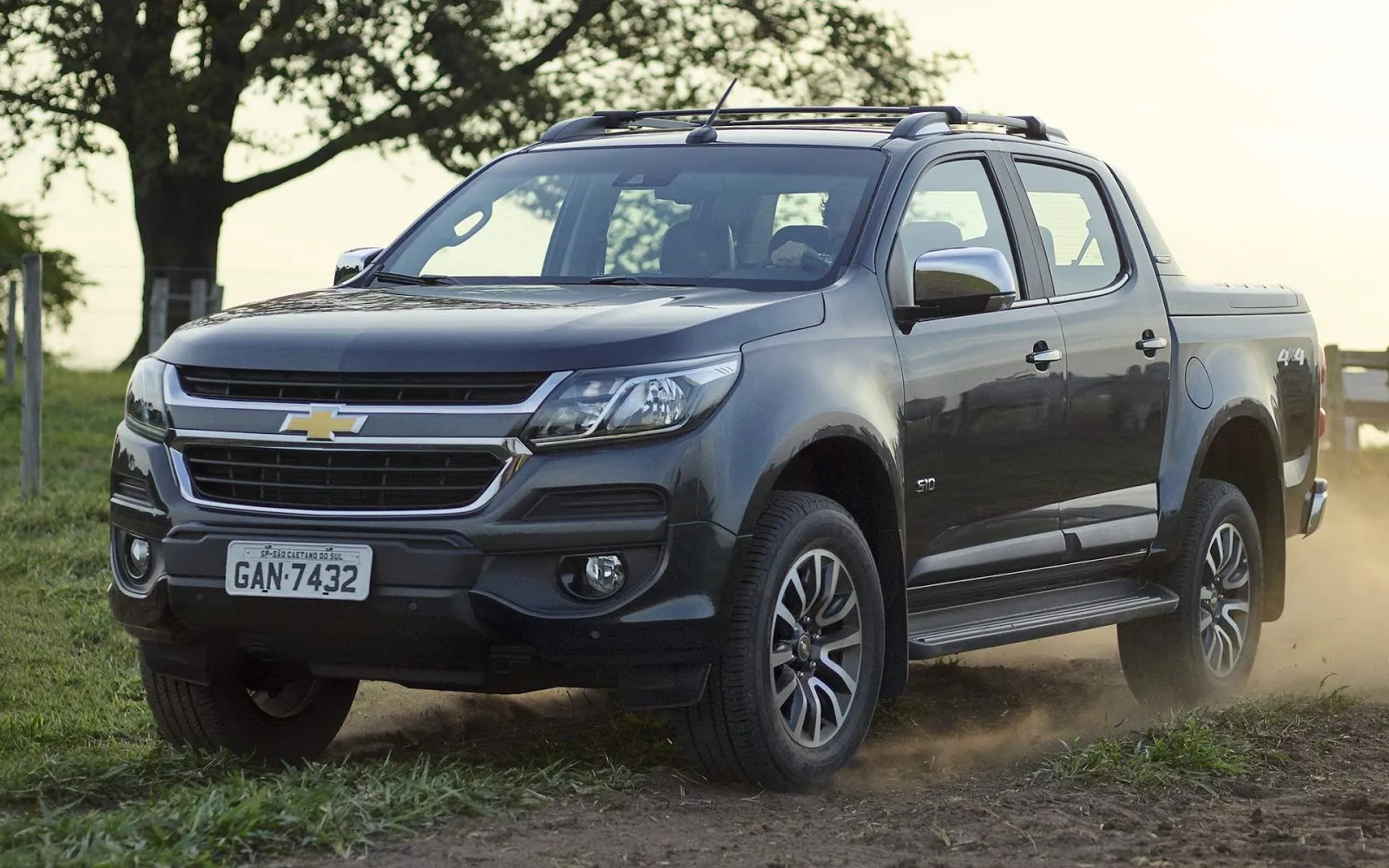 Veja as vantagens de se comprar o modelo de caminhonete S10 LTZ usada