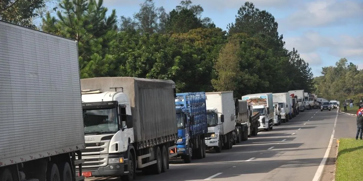 Governo vai pagar auxílio aos caminhoneiros em agosto