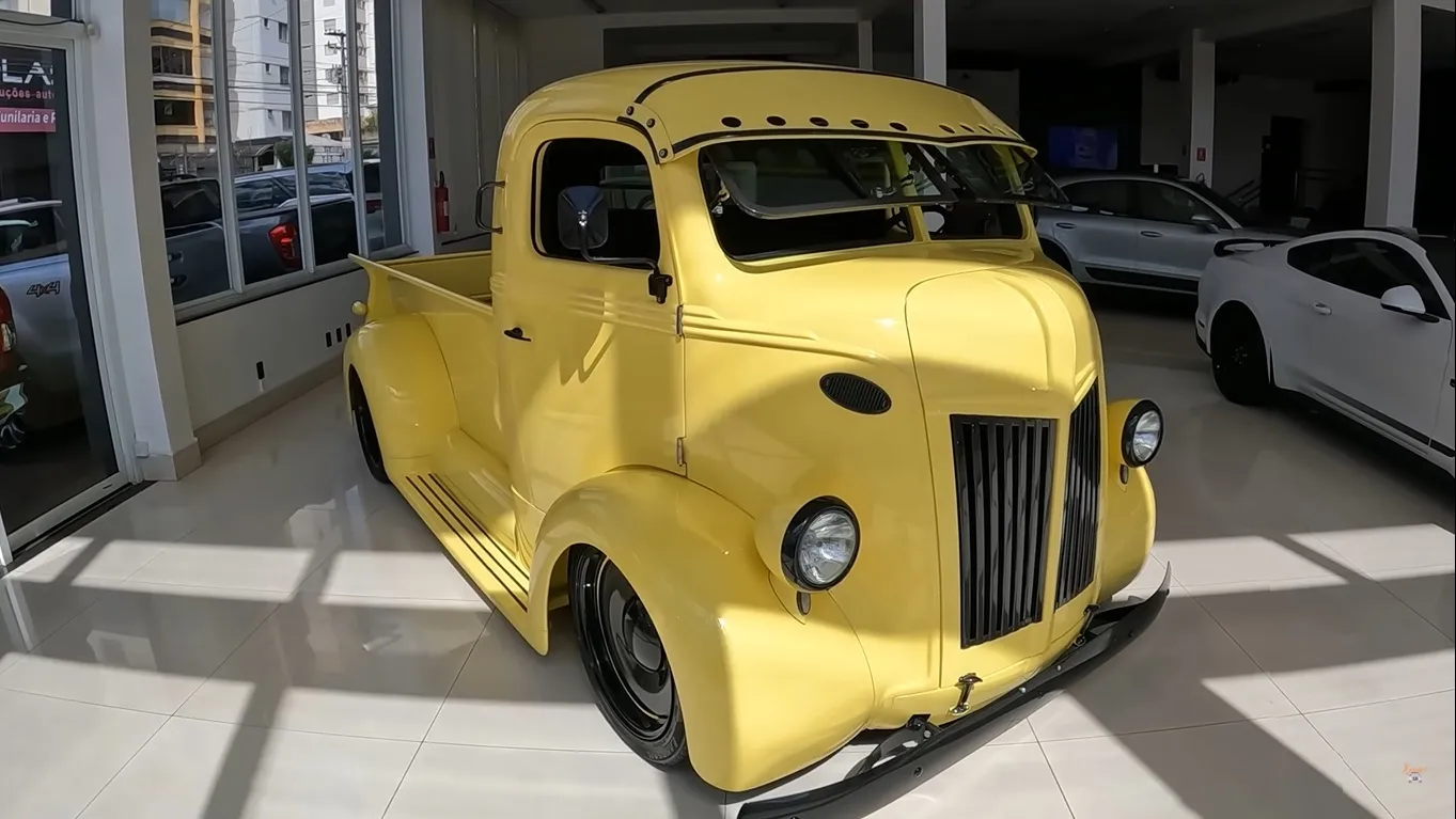 Veja o exclusivo caminhão da Coe Garagem
