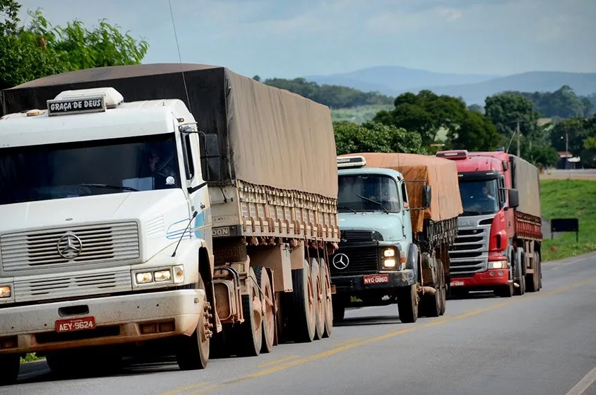 A ANTT atualiza o piso mínimo de frete rodoviário com reajuste médio de 0,87% a 1,96%