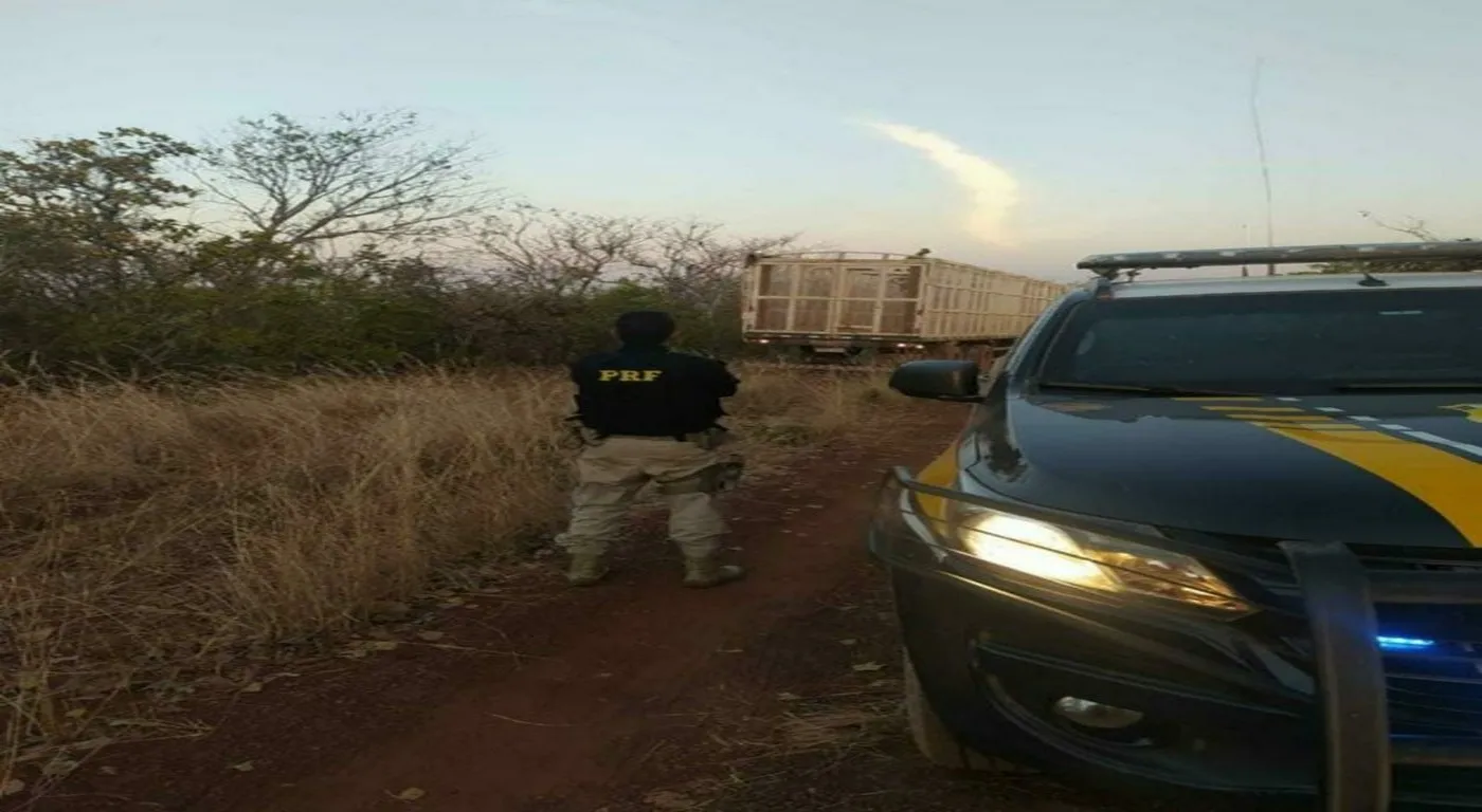 A PRF conseguiu recuperar um caminhão roubado por ciclista em Minas Gerais