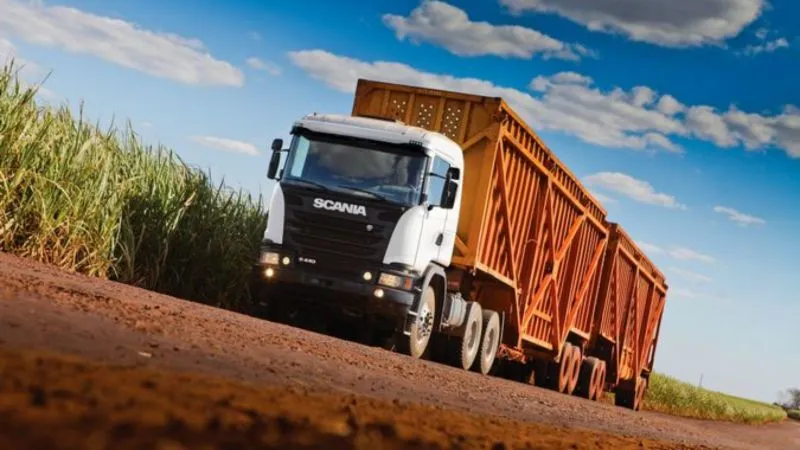Transportadora NovAmérica abriu vagas para formação de caminhoneiro líder