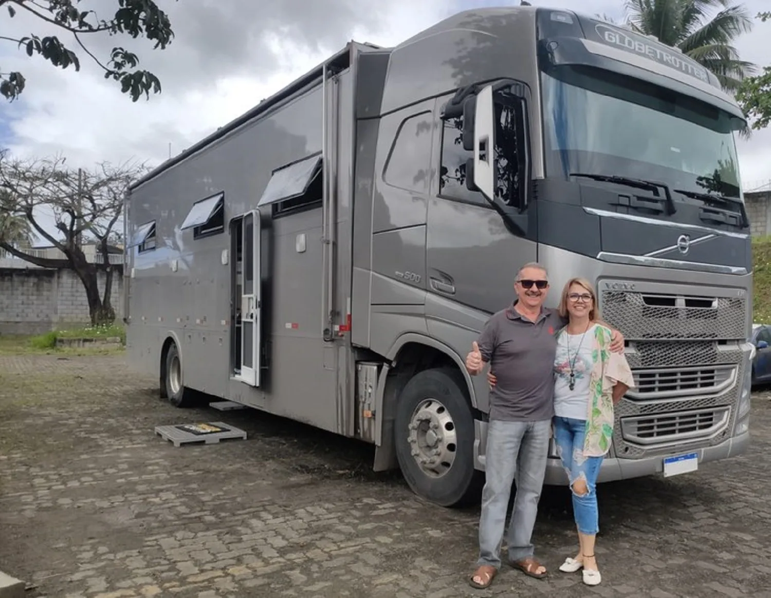 PRF aposentado monta motorhome em caminhão avaliado em mais de R$ 500 mil.