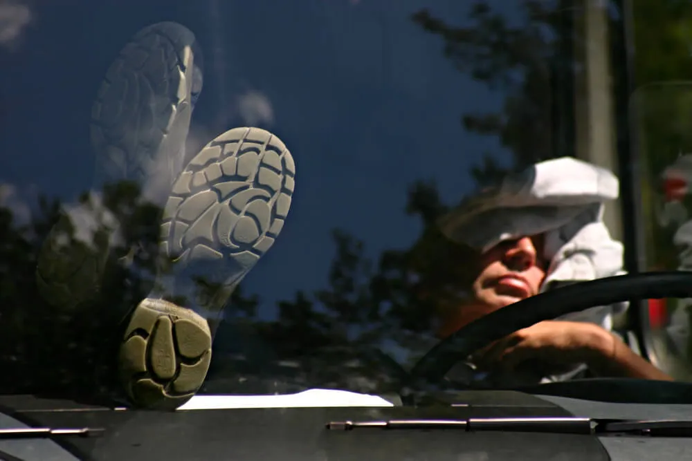 Governo quer mudar regra do descanso e permitir caminhoneiro ir direto pra casa