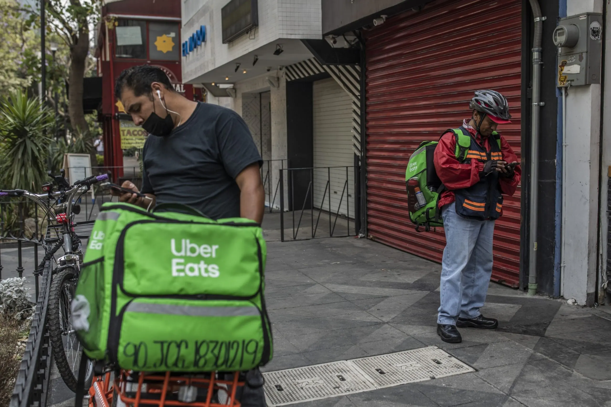 O que vale mais a pena em aplicativo ? Entregas ou passageiros? Moto ou carro?