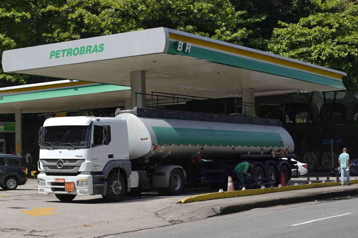 Redução de 30 centavos no diesel será suficiente para cobrir o aumento de custos?