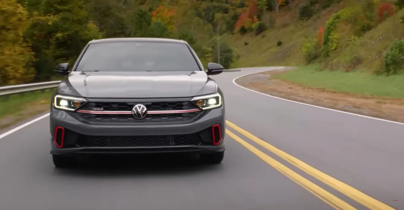 Conheça os carros que ninguém está querendo comprar em 2022