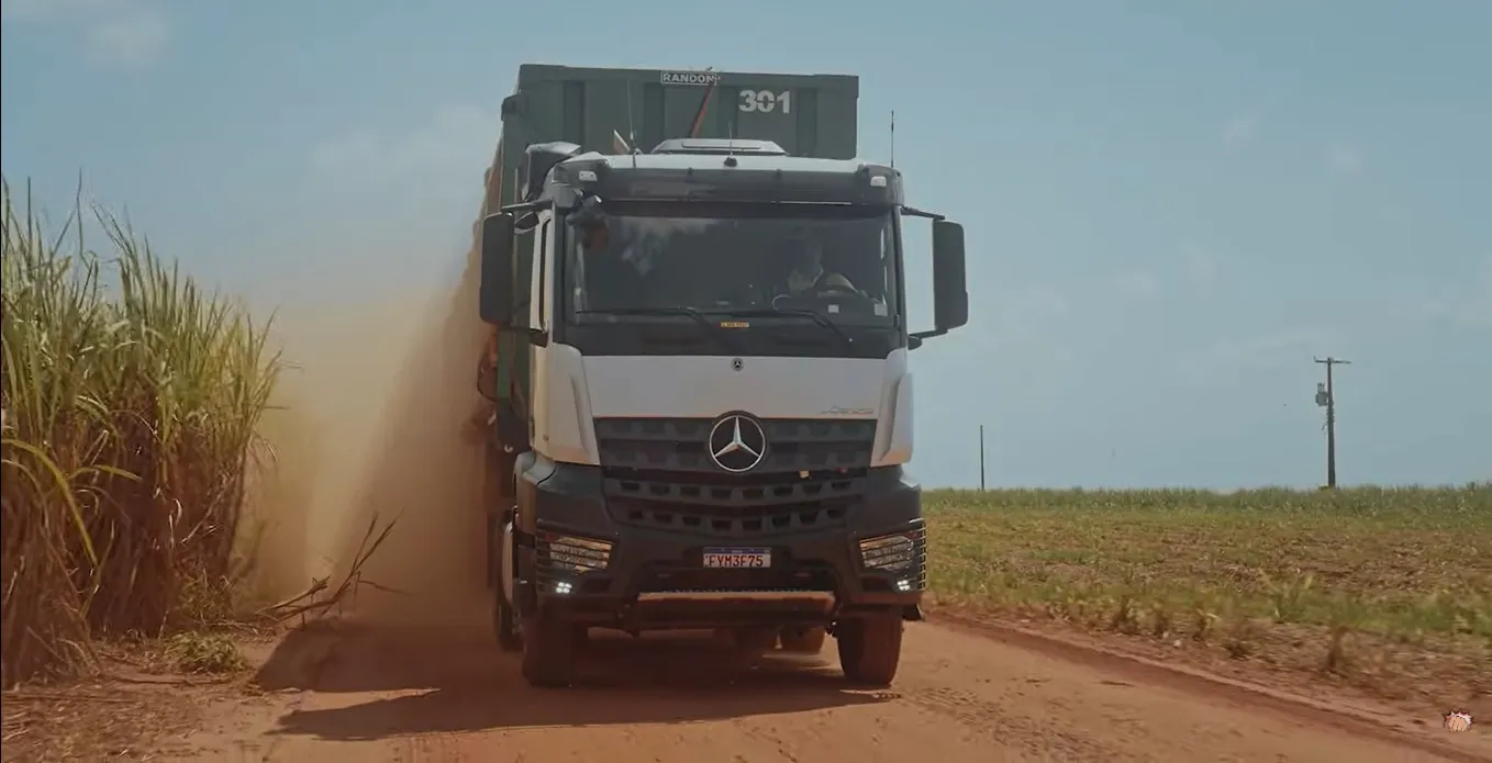 Novo Mercedes-Benz Arocs 6×4 Euro 6 no Brasil