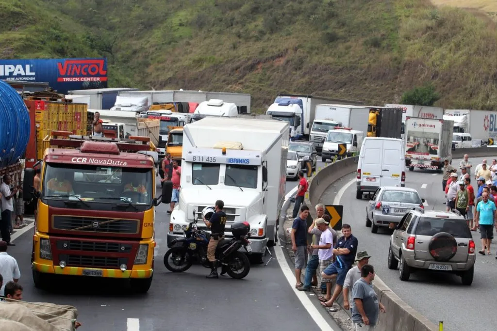 Greve 04/12/2025: Não há registros de greve dos caminhoneiro até o momento.