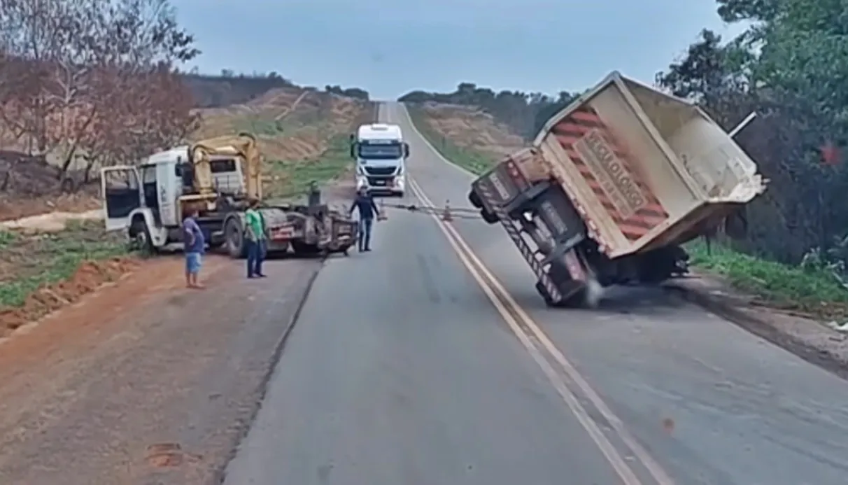 Conheça a BR -163, a rodovia da morte