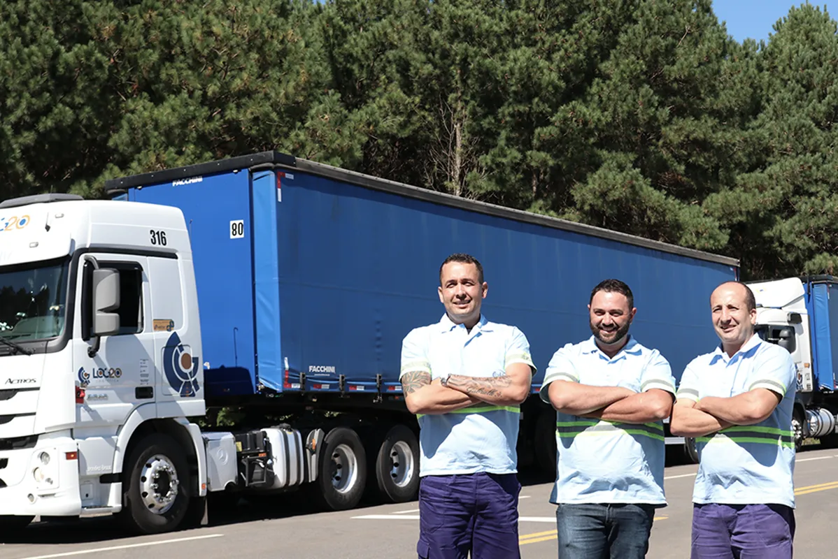 Log 20 abre vagas para motorista de caminhão com experiência