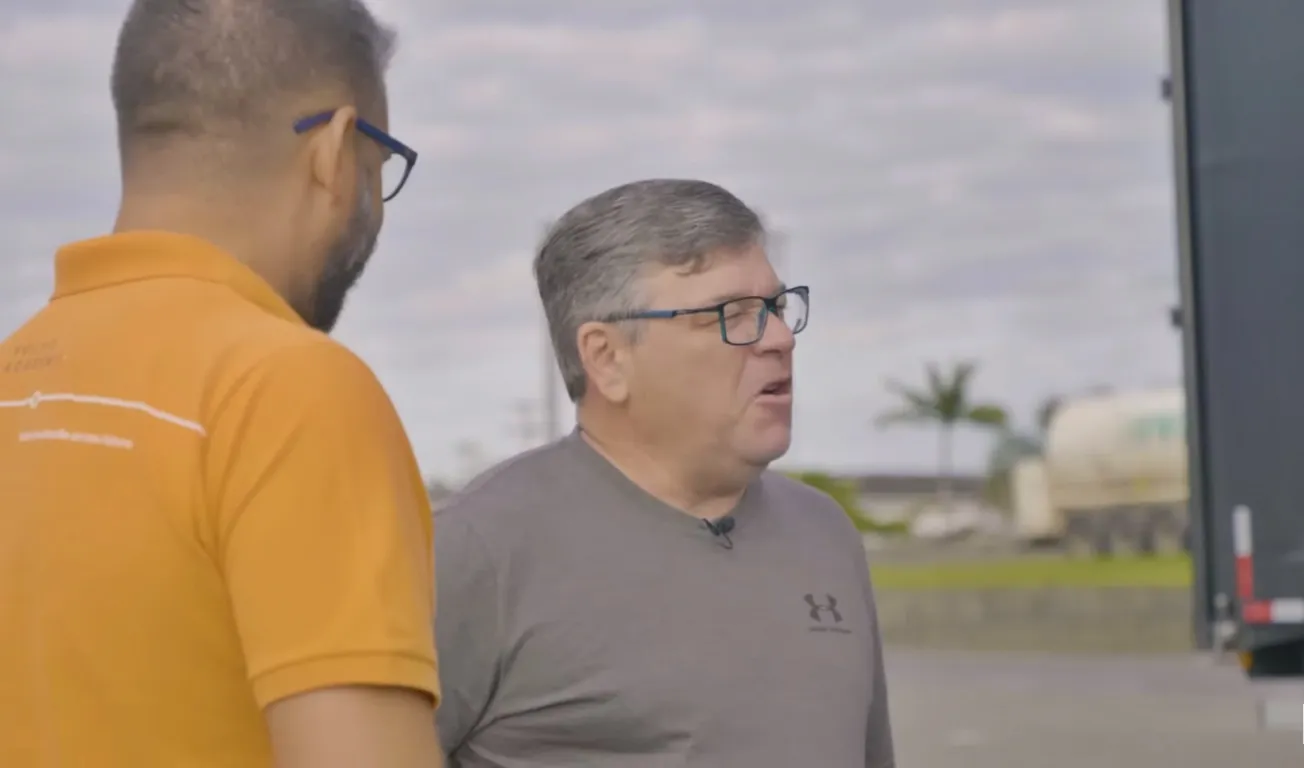 Kiko Bonesi explica como funciona o I-See, sistema implementado pela Volvo